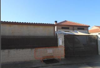 Casa aparellada  Don quijote. Solvia inmobiliaria  chalet adosado villamiel de toledo