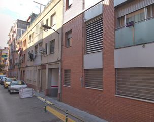 Aparcament cotxe  C/ pau casals. Solvia inmobiliaria  garaje santa perpètua de mogoda