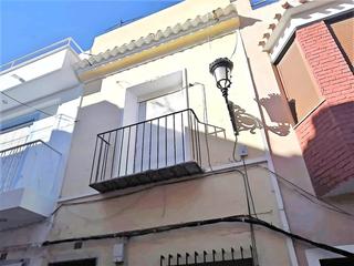Casa aparellada  Maestro peñaranda. Solvia inmobiliaria  chalet adosado villanueva del río segura