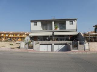 Casa aparellada  Jose maria parraga. Solvia inmobiliaria  chalet adosado ceutí
