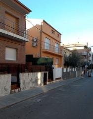 Casa aparellada  C/ valencia. Solvia inmobiliaria  chalet adosado roca del vallès la