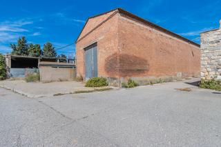 Bâtiment à usage industriel  Detras de la pleta. Solvia inmobiliaria  nave industrial torrefarrera