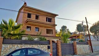 Xalet  C/ rosari. Solvia inmobiliaria  chalet independiente sant vicenç dels horts
