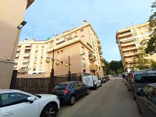 Lloguer Local Comercial  C/ emili cabañes. Solvia inmobiliaria  locales mataró