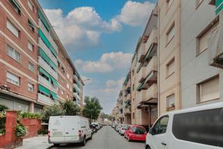 Business premise in Enric Granados