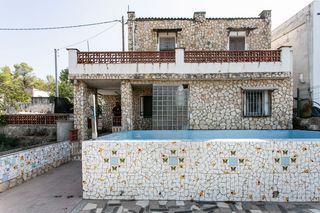 Xalet  Cm corral de carro. Solvia inmobiliaria  casa vilanova i la geltrú