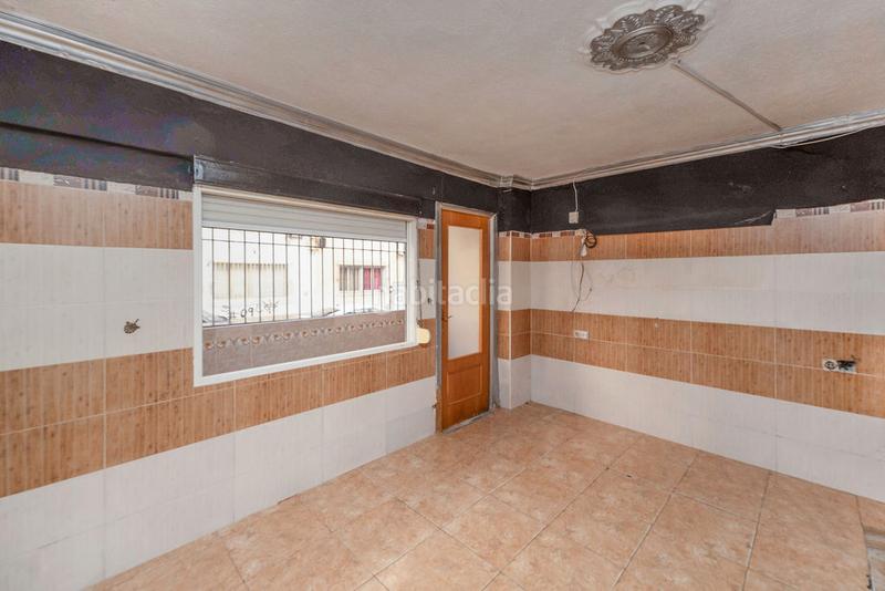 Foto cae8abd2-c1ef-4462-b08c-0827ef0cfca4. Pis a Colonia Requena Alicante