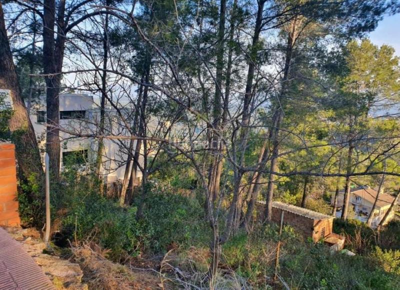 Foto be2bac92-5773-4f10-b50b-e95c8d4f2b0a. Finca rústica a Corbera de Llobregat