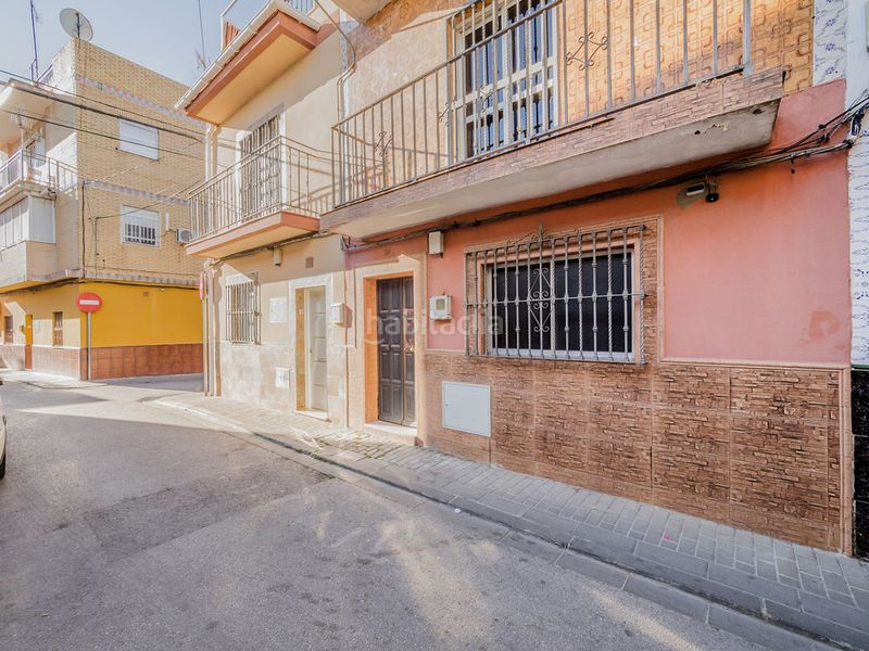Foto e8ba6f4c-0a8e-4f17-89c8-ba390f9c8ae8. Towny house in Palmete Sevilla
