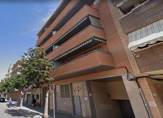 Local commercial  Pau claris. Solvia inmobiliaria  locales sant boi de llobregat