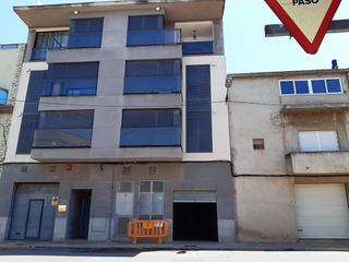 Local commercial  Fira (la). Solvia inmobiliaria  locales cabanes