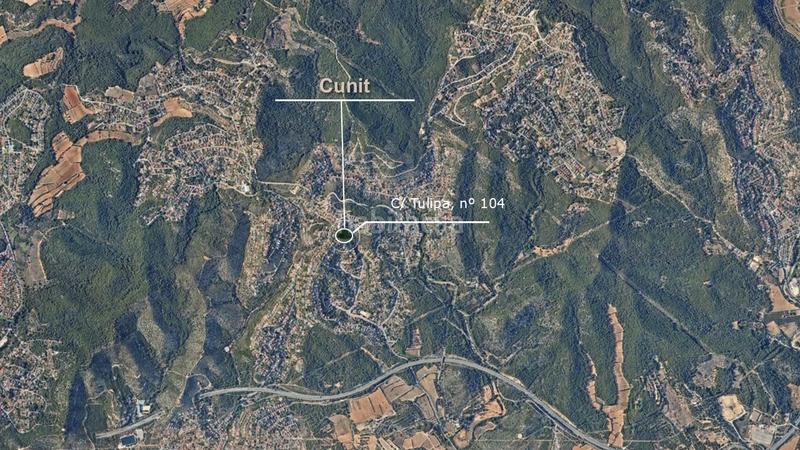 Foto aa21f189-b63c-499e-a39f-2a9aa940361a. Finca rústica a costa Cunit - els jardins - els rosers Cunit