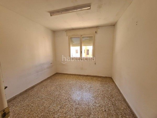 Foto f4628ad2-c1bc-48b7-946b-41c34a0a56aa. Pis a Centre Tortosa