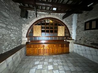 Local Comercial  Cr sant adrià a la roca. Solvia inmobiliaria  locales montcada i reixac