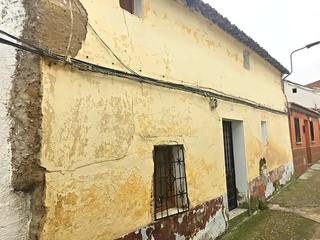 Casa aparellada  San roque. Solvia inmobiliaria  chalet adosado novés