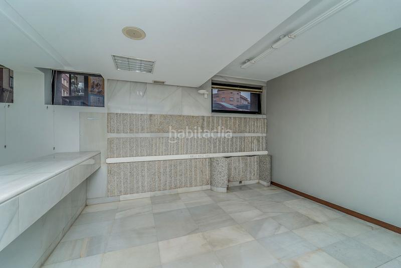 Foto 786fc807-a6d8-48a9-b345-e03383ade303. Lloguer local comercial a Centro Palencia
