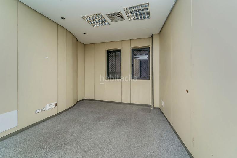 Foto bafbfe18-fe0d-4a61-9b26-cfa5e8114609. Lloguer local comercial a Centro Palencia