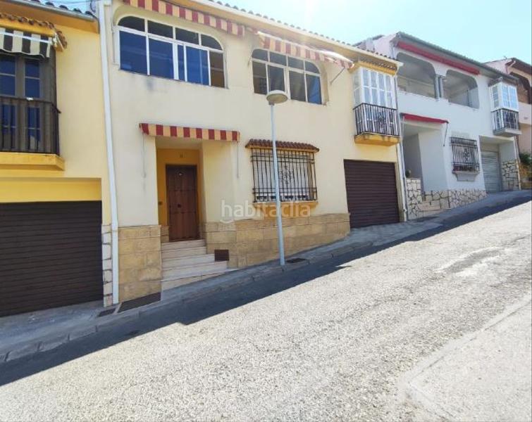 Foto 07c883f0-e5e5-4f43-b96d-cf6ca35e8c54. Casa bifamiliare in jardín Lucena Lucena