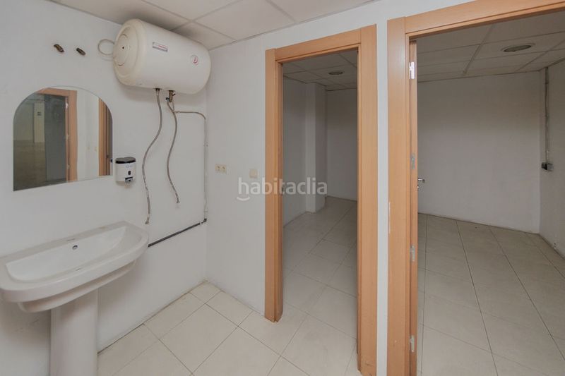 Foto 1767e308-9ec2-4486-948a-a032ad27ad19. Local comercial solvia inmobiliaria locales zubia la en Zubia (La)