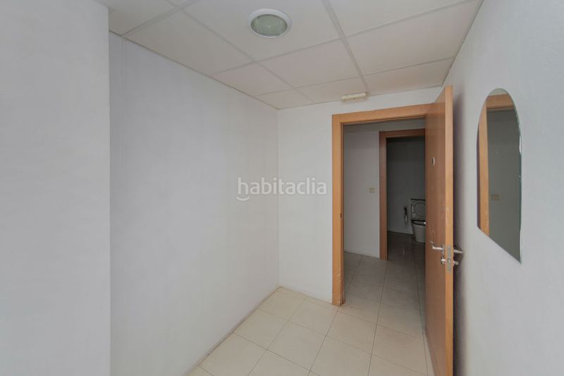 Foto ac9f06a8-c7f1-47aa-bca7-cc4b10099a68. Local comercial solvia inmobiliaria locales zubia la en Zubia (La)