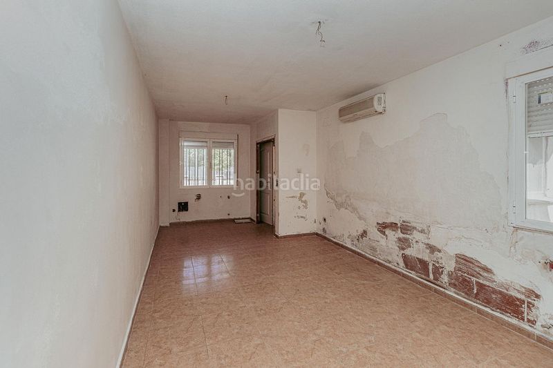 Foto c3c392fa-490b-4449-9aea-d349d666f51d. Edificio in Argamasilla de Alba