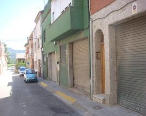 Local commercial  C/ les parres. Solvia inmobiliaria  locales sant vicenç dels horts