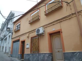 Chalet  C/ jesus. Solvia inmobiliaria  chalet independiente loja