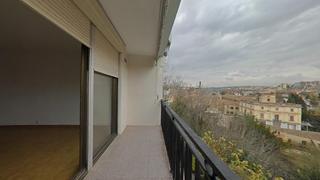 Pis  Carrer de sant roc. Solvia inmobiliaria  piso rubí