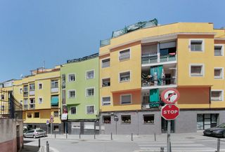 Pis  C/ pirineus. Solvia inmobiliaria  piso santa coloma de gramenet