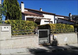Xalet  Doctor trueta. Solvia inmobiliaria  chalet independiente sant pere de vilamajor