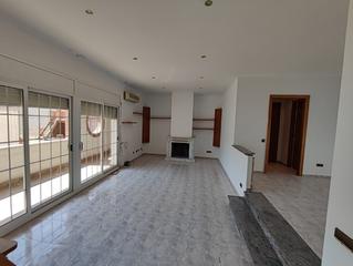 Casa aparellada  Doctor trueta. Solvia inmobiliaria  chalet adosado santa perpètua de mogoda