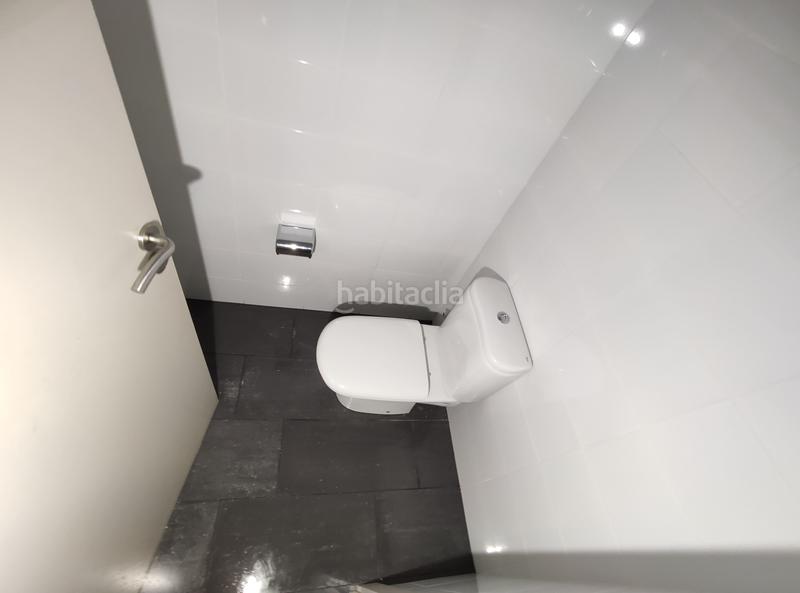 Foto 3e15ea5a-0d4e-46be-87da-609a06a0f752. Lloguer local comercial a Sant Pere Nord Terrassa