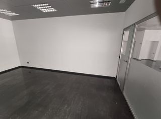 Miete Geschäftsraum  C/ doctor calsina. Solvia inmobiliaria  locales terrassa