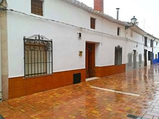 Casa aparellada  Juan francisco sahuquillo. Solvia inmobiliaria  chalet adosado provencio el