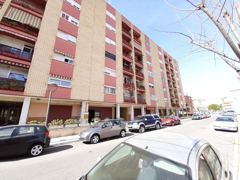 Foto e4516552-ff15-4faf-b2b1-1978c538a206. Local comercial a Torreforta Tarragona