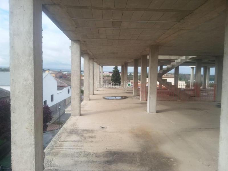 Foto 44aec654-b983-4453-bce6-eb57e3efc881. Edifici a Láchar