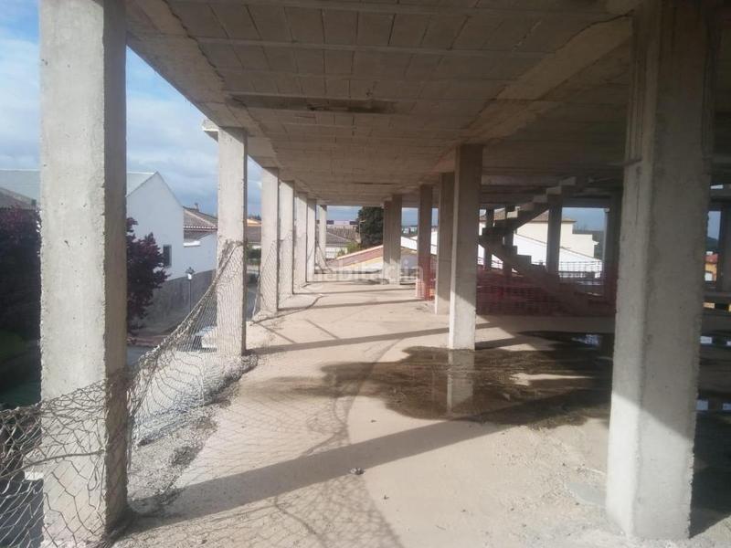 Foto 5e42d331-011a-4b21-ab2b-1ffdf266c98e. Edifici a Láchar