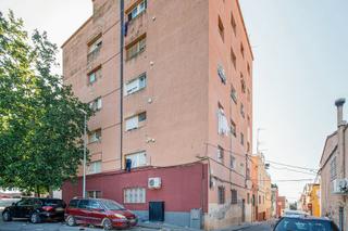 Pis  C/ josep bonaterra. Solvia inmobiliaria  piso figueres