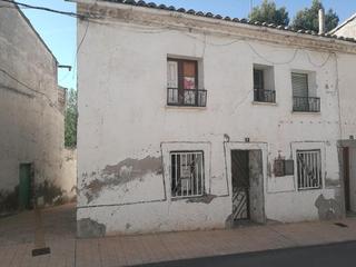 Casa aparellada  La paz. Solvia inmobiliaria  chalet adosado gurrea de gállego