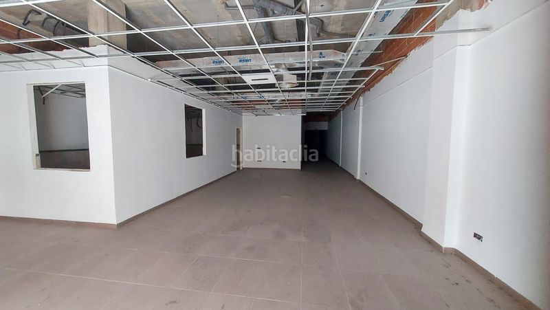 Foto c8611d7e-f58b-4e7f-b51d-e6cf6d5a7ff7. Local comercial a Centro Almazora / Almassora