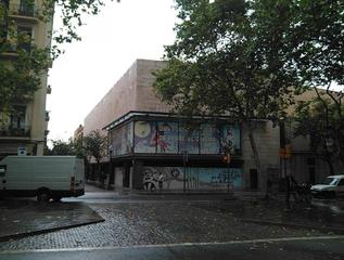 Édifice  C/ de neopatria. Solvia inmobiliaria  centro comercial barcelona
