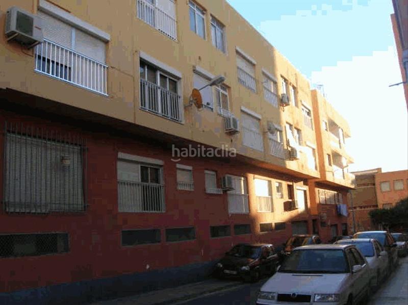 Foto 5fc23da1-11bc-4e2e-943e-3a6e4f94cd4a. Flat in La Chanca - Pescadería Almería