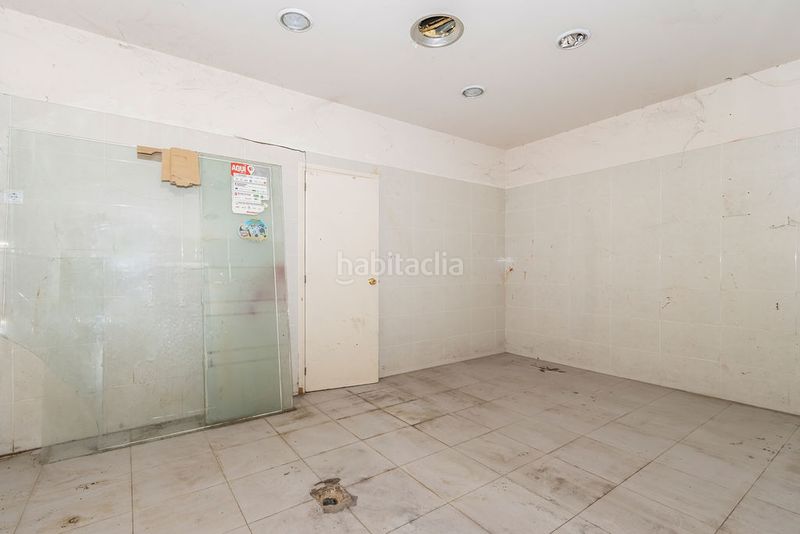 Foto 195b8711-6e07-49b7-95fa-a0a1afdbbb91. Local comercial a Centre Històric Lleida
