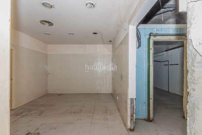 Foto b602d15a-e443-48e8-914f-8d65d4536245. Local comercial a Centre Històric Lleida