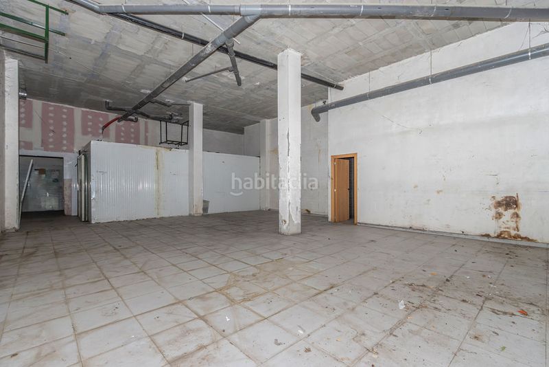 Foto d0cf9b10-a674-4466-822e-091b512d905f. Local comercial a Centre Històric Lleida