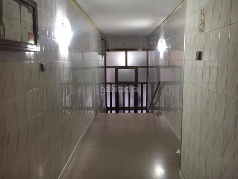 Foto 5b8e3ab9-3507-484d-b35a-a3d7d81df07b. Appartamento in Singuerlín Santa Coloma de Gramenet