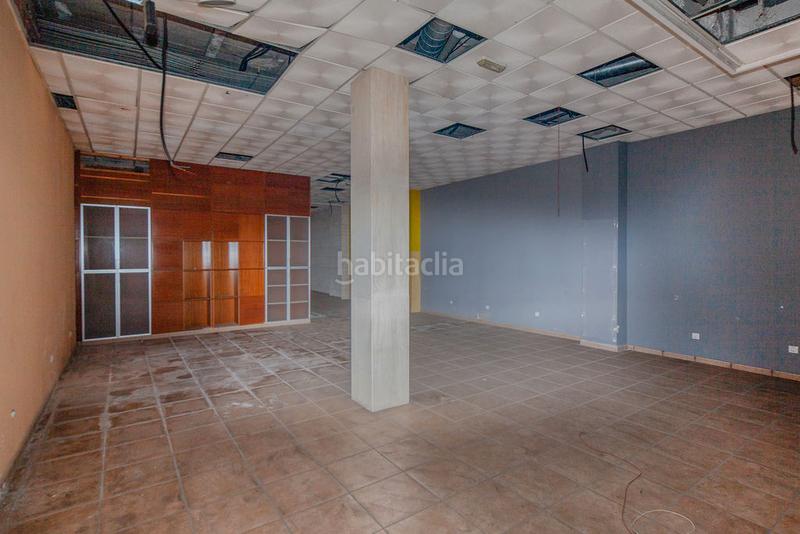 Foto 2ddb0086-9e62-48be-bf8f-a0acbc9a71f8. Local comercial a Plaza Elíptica - República Argentina Gandia