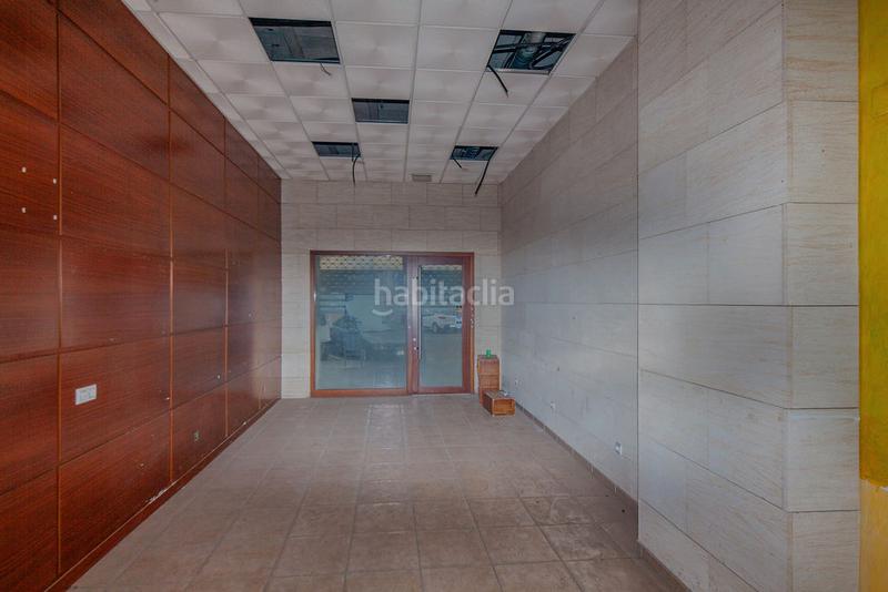 Foto 3664b46c-65dc-4a01-a603-4f3dada398fc. Local comercial a Plaza Elíptica - República Argentina Gandia