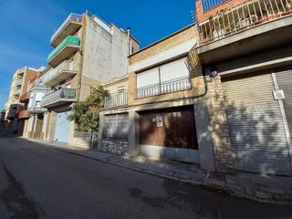 Xalet  C/ jaume boloix i canela. Solvia inmobiliaria  chalet independiente igualada