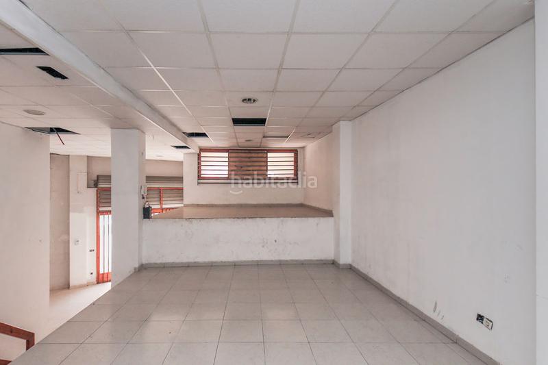 Foto ac745f30-f5a7-46a3-acaa-fad7ca2a5c11. Local comercial a Llevant Reus